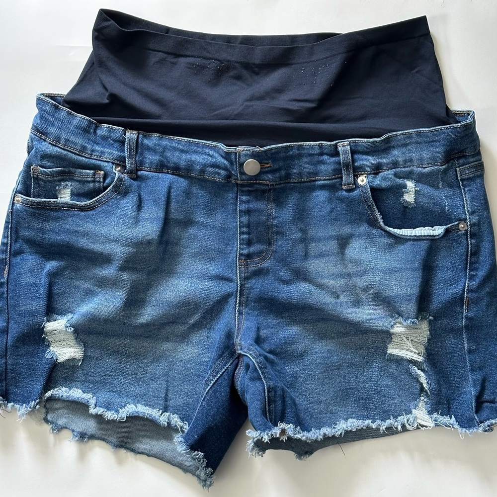 Time And Tru Maternity Shorts Size 16/18